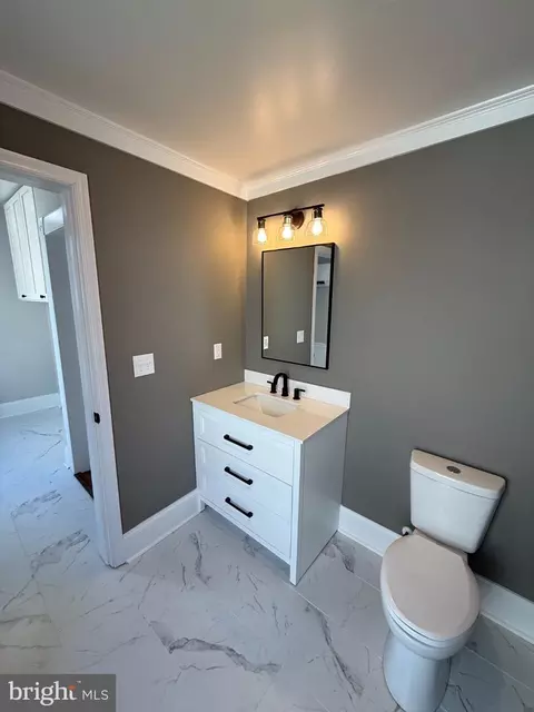 Bath - 10 W End Ave, Cambridge, MD 21613 photo 3 of 7