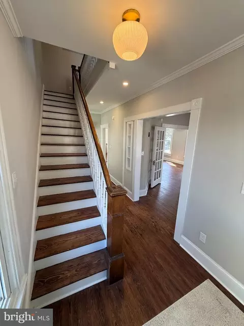 Entry Way - 10 W End Ave, Cambridge, MD 21613 photo 1 of 4