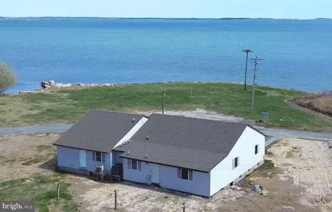 1625 Steamboat Wharf, Fishing Creek, MD 21634