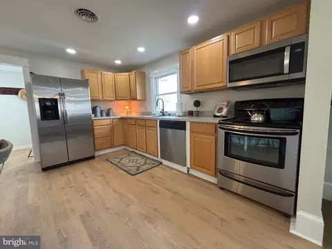 Kitchen - 1209 Bayly Rd, Cambridge, MD 21613 photo 3 of 4