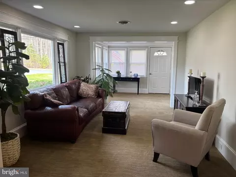 Living - 1209 Bayly Rd, Cambridge, MD 21613 photo 2 of 2