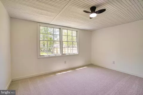 Bedroom - 10 Bay View Ave, Cambridge, MD 21613 photo 1 of 4