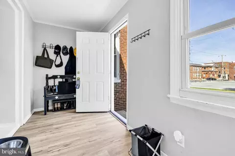 Entry Way - 406 High St, Cambridge, MD 21613 photo 1 of 3
