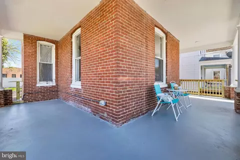 Exterior - 406 High St, Cambridge, MD 21613 photo 3 of 4