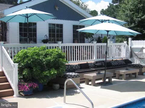 Exterior - 19 Holly Ter, Cambridge, MD 21613 photo 13 of 33