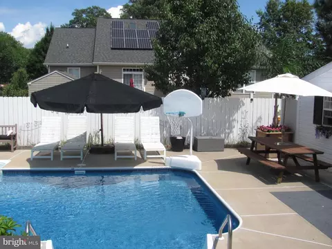 Exterior - 19 Holly Ter, Cambridge, MD 21613 photo 5 of 33