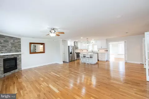 Living - 19 Holly Ter, Cambridge, MD 21613 photo 1 of 9