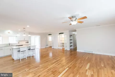 Living - 19 Holly Ter, Cambridge, MD 21613 photo 3 of 9