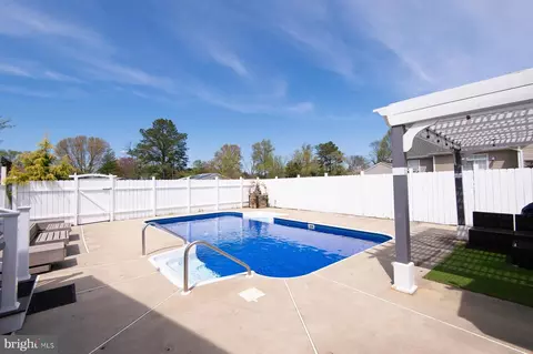 Exterior - 19 Holly Ter, Cambridge, MD 21613 photo 29 of 33