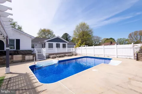 Exterior - 19 Holly Ter, Cambridge, MD 21613 photo 30 of 33