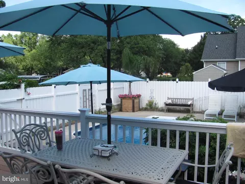 Exterior - 19 Holly Ter, Cambridge, MD 21613 photo 14 of 33