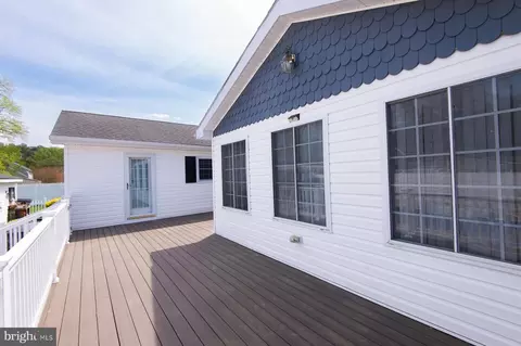 Exterior - 19 Holly Ter, Cambridge, MD 21613 photo 24 of 33