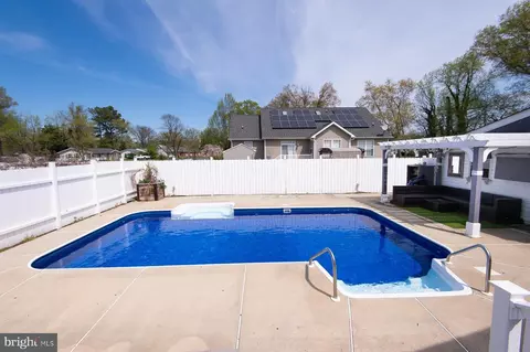 Exterior - 19 Holly Ter, Cambridge, MD 21613 photo 27 of 33