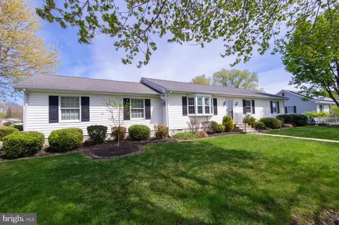 Exterior - 19 Holly Ter, Cambridge, MD 21613 photo 2 of 33
