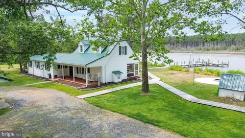 4004 Robinson Neck Rd, Taylors Island, MD 21669