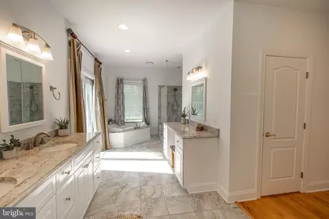 Entry Way - 5227 Brooks Rd, Woolford, MD 21677 photo 6 of 10