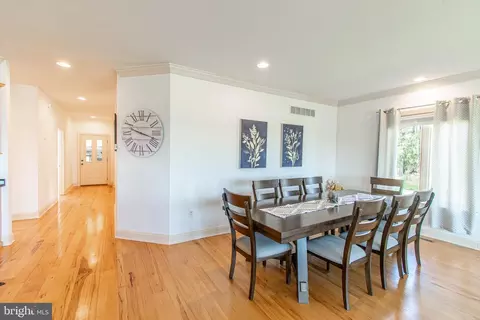 Entry Way - 5227 Brooks Rd, Woolford, MD 21677 photo 2 of 10