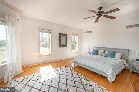 Bedroom - 5227 Brooks Rd, Woolford, MD 21677 photo 2 of 8