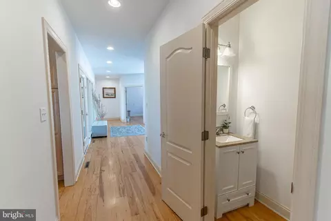 Entry Way - 5227 Brooks Rd, Woolford, MD 21677 photo 3 of 10