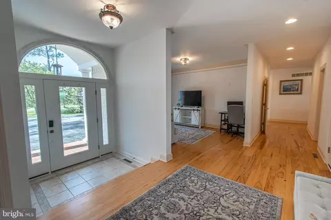 Entry Way - 5227 Brooks Rd, Woolford, MD 21677 photo 1 of 10