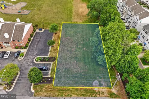 S Aurora Street, Cambridge, MD 21613