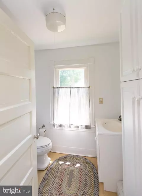 Bath - 116 Glenburn Ave, Cambridge, MD 21613 photo 1 of 4