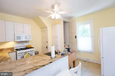 Kitchen - 116 Glenburn Ave, Cambridge, MD 21613 photo 1 of 3