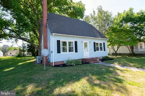 Exterior - 305 N Main St, Hurlock, MD 21643 photo 4 of 7