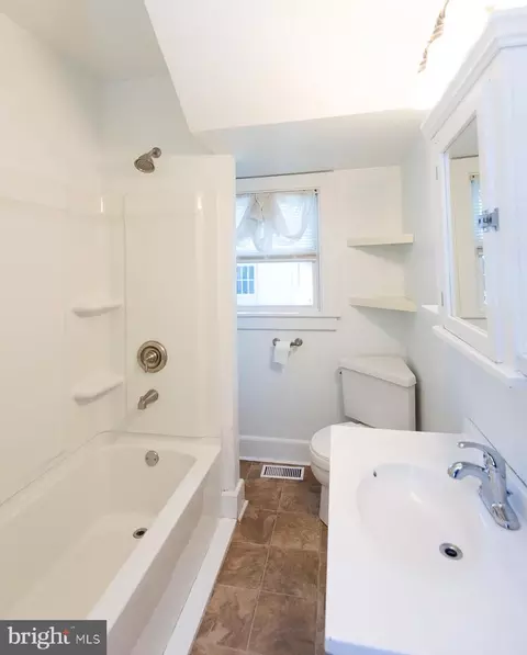 Bath - 305 N Main St, Hurlock, MD 21643 photo 1 of 1