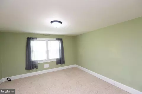 Bedroom - 305 N Main St, Hurlock, MD 21643 photo 5 of 11