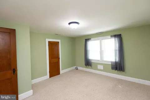 Bedroom - 305 N Main St, Hurlock, MD 21643 photo 6 of 11
