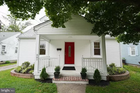 207 Crusader Rd, Cambridge, MD 21613