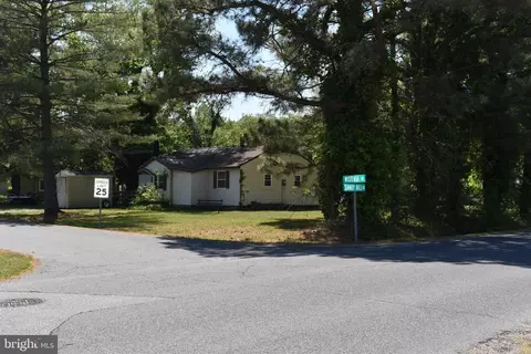 200 Wisteria Dr, Cambridge, MD 21613