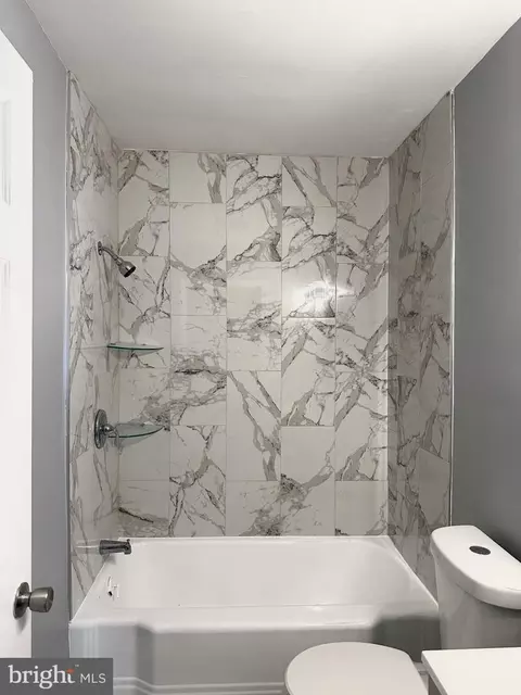 Bath - 904 Central, Cambridge, MD 21613 photo 2 of 2