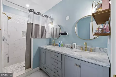 Bath - 307 S Main St, Hurlock, MD 21643 photo 1 of 3