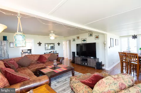 Living - 5558 Bowen Rd, Cambridge, MD 21613 photo 1 of 2