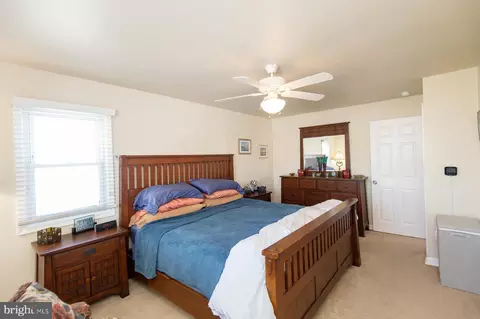 Bedroom - 5558 Bowen Rd, Cambridge, MD 21613 photo 3 of 6