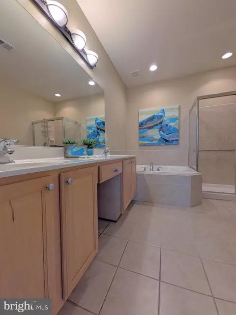 Bath - 123 Regulator Dr N, Cambridge, MD 21613 photo 2 of 3