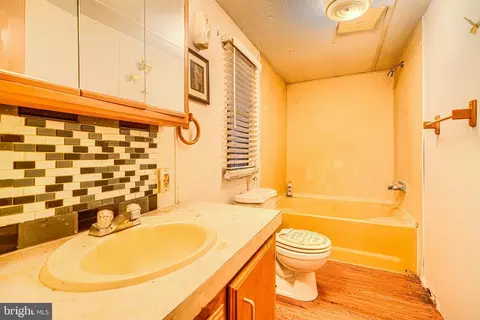 Bath - 7004 Beulah Rd, Hurlock, MD 21643 photo 2 of 2