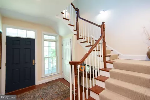 Entry Way - 5332 Ragged Point Rd, Cambridge, MD 21613 photo 4 of 5