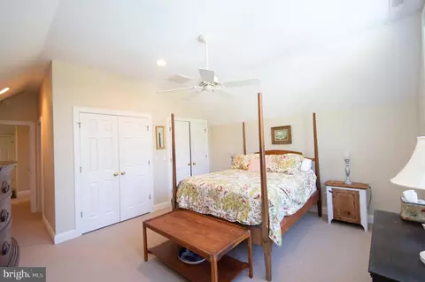 Bedroom - 5332 Ragged Point Rd, Cambridge, MD 21613 photo 5 of 13