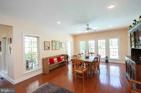 Dining - 5332 Ragged Point Rd, Cambridge, MD 21613 photo 1 of 5