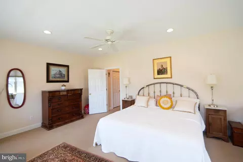 Bedroom - 5332 Ragged Point Rd, Cambridge, MD 21613 photo 2 of 13