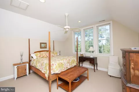 Bedroom - 5332 Ragged Point Rd, Cambridge, MD 21613 photo 3 of 13