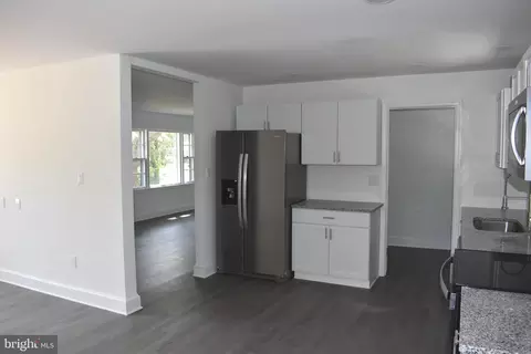 Entry Way - 111 Richardson Dr, Cambridge, MD 21613 photo 2 of 2