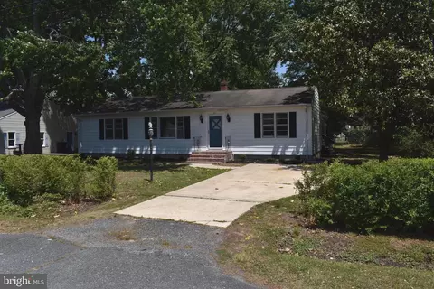 111 Richardson Dr, Cambridge, MD 21613