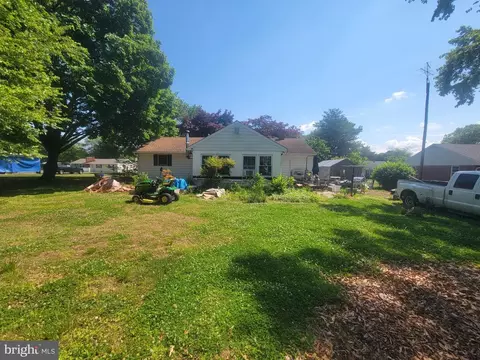 Exterior - 302 Noble St, Hurlock, MD 21643 photo 3 of 4