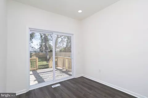 Entry Way - 506 High St, Cambridge, MD 21613 photo 2 of 2