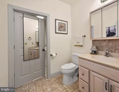 Bath - 5113 River Rd, Hurlock, MD 21643 photo 4 of 4