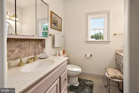 Bath - 5113 River Rd, Hurlock, MD 21643 photo 2 of 4